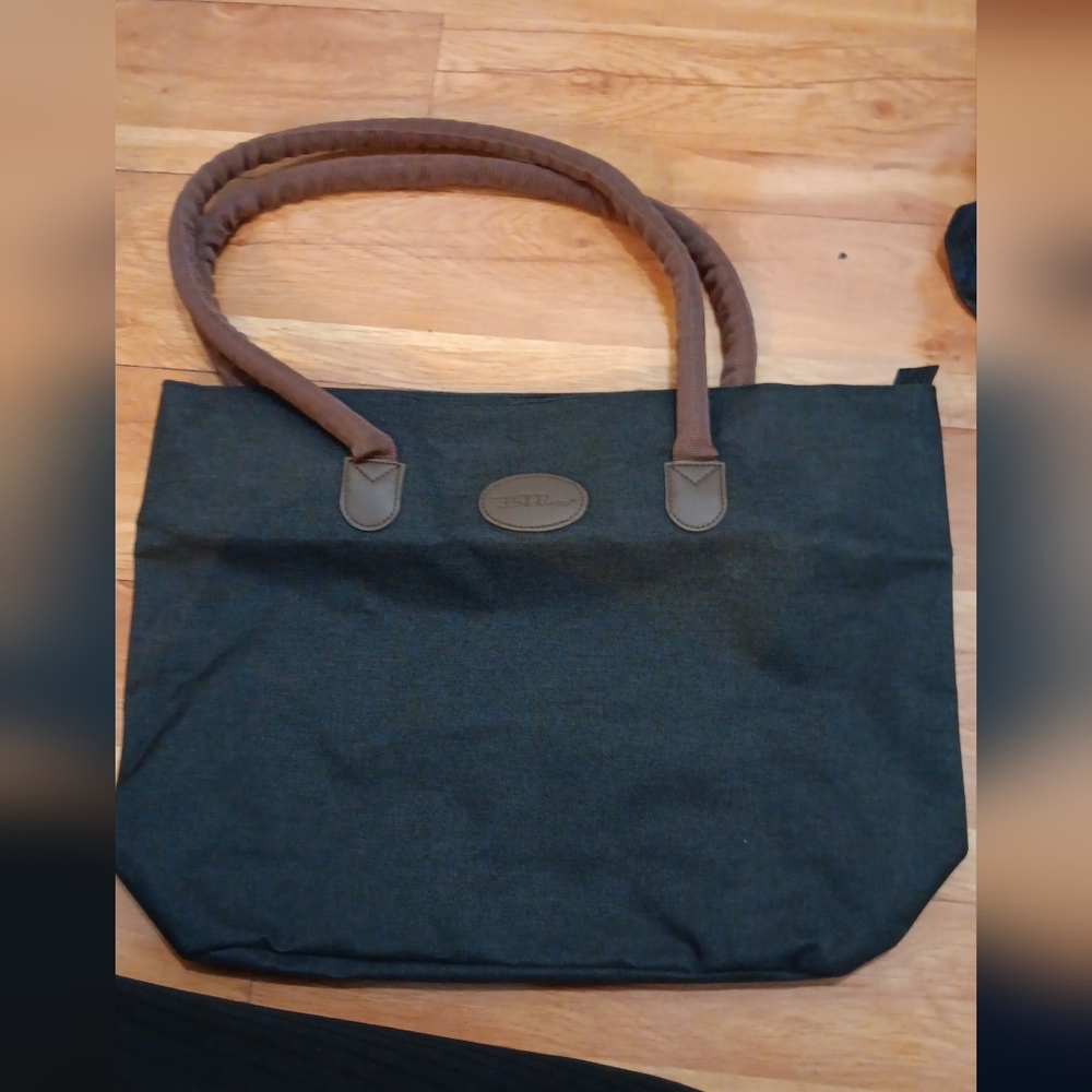 Bella Russo travel set